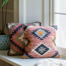 Load image into Gallery viewer, Zuma Jute Cushion
