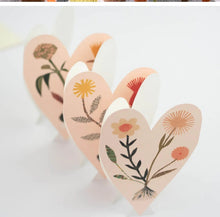 Load image into Gallery viewer, Hadley paper goods heart card
